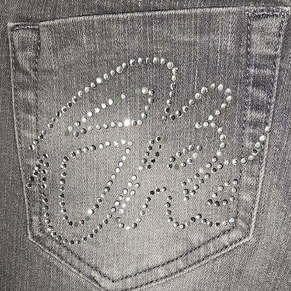 Akademiks Women’s Gray Skinny Jeans Size 32 – Rhinestone Back Pockets Pre-Owned - Picture 8 of 8